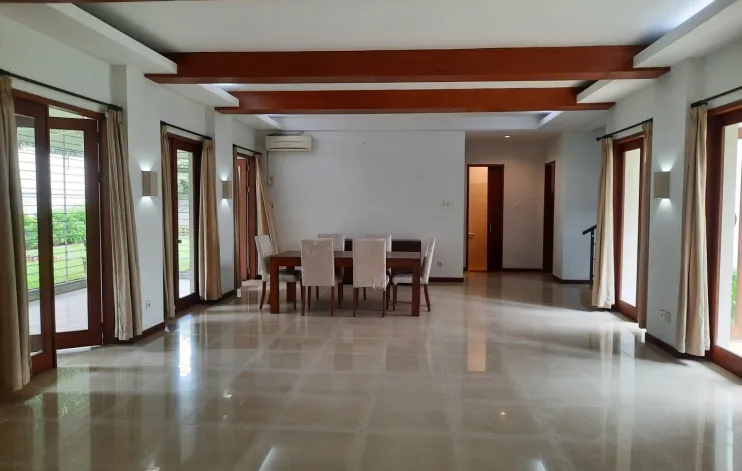 House for rent at simprug garden 11