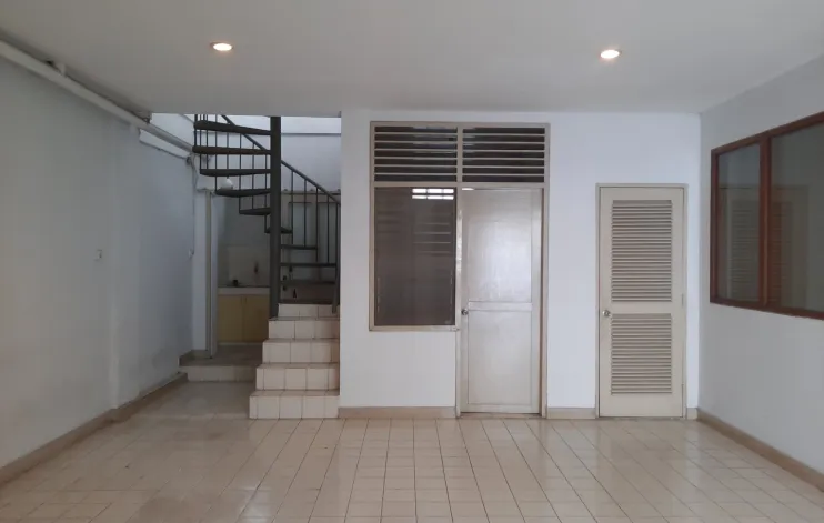 House for rent at simprug garden 5