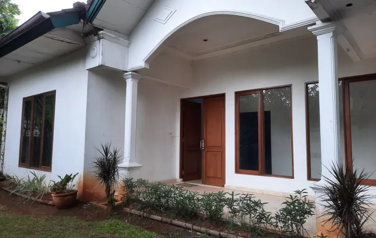 Sewa rumah kantor 1