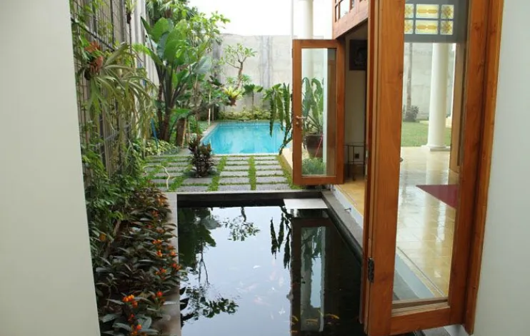 Beautiful classic house at near Kemang area 7