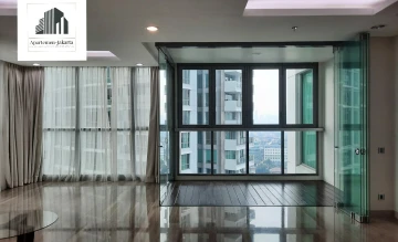 Apartemen Disewa di Jakarta selatan 3 BR double private lift apartment unit
