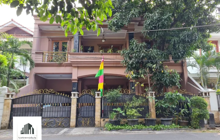 Beautiful house at very strategic location in Rawamangun 1