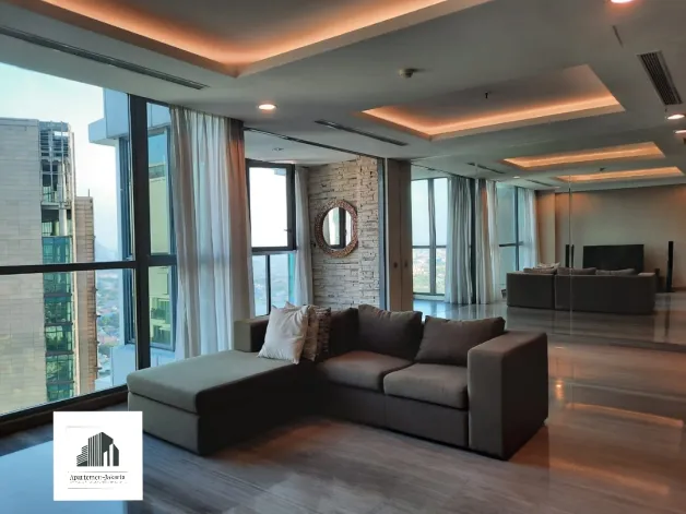 Apartemen Disewa 3 BR Double Private Lift Unit 1 watermark_1697285176285