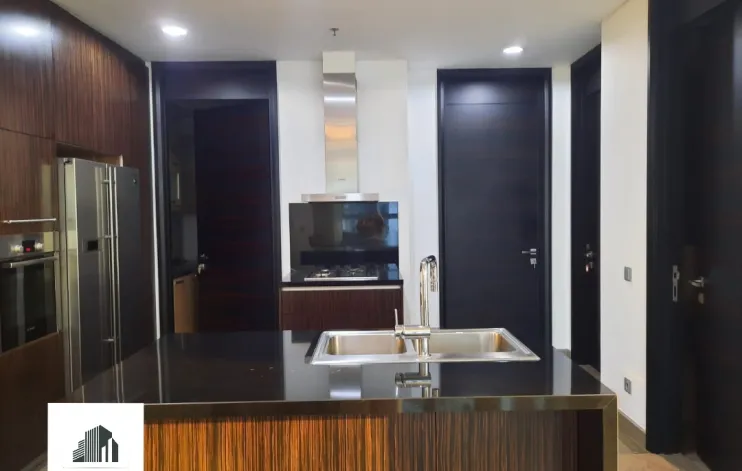 3 BR Double Private Lift Apartemen 5