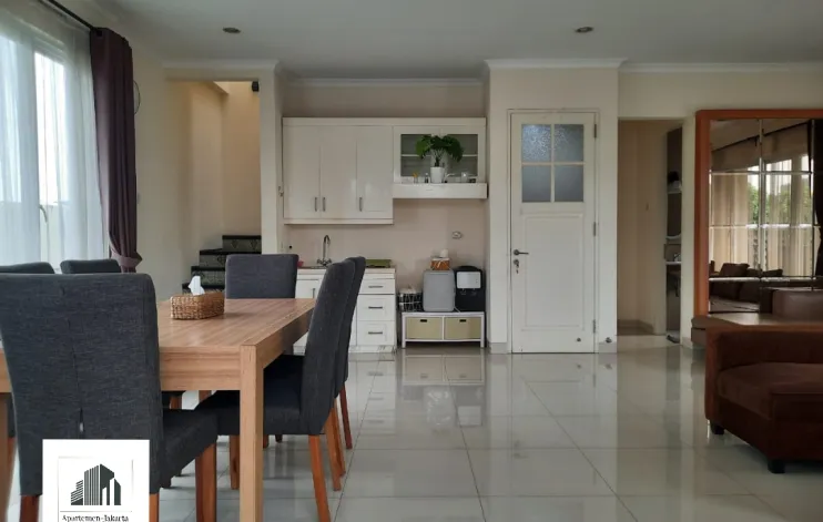 Rumah 3 BR Di Cluster Jakarta Selatan 7