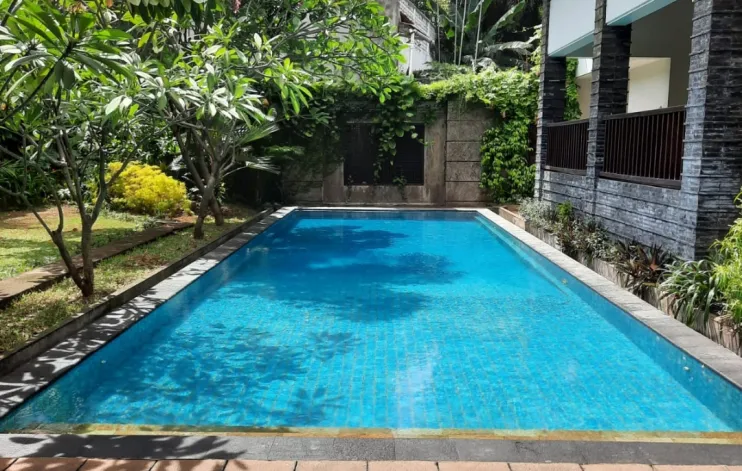 House in the Menteng area suitable for ambassadors 41