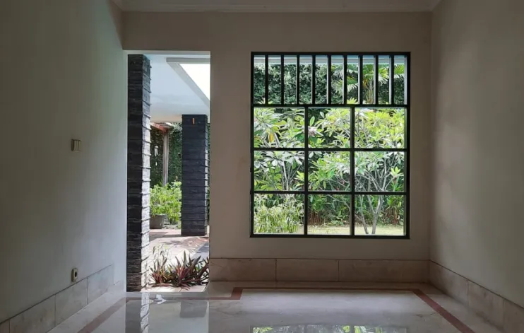 House in the Menteng area suitable for ambassadors 34