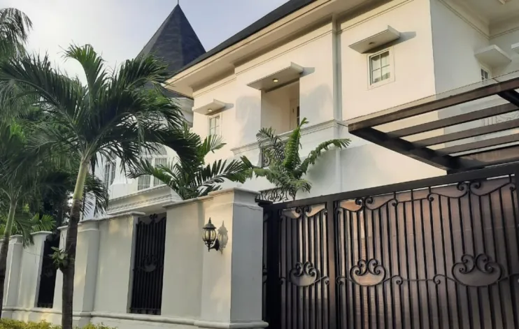 Luxurious House At Kuningan South Jakarta 28