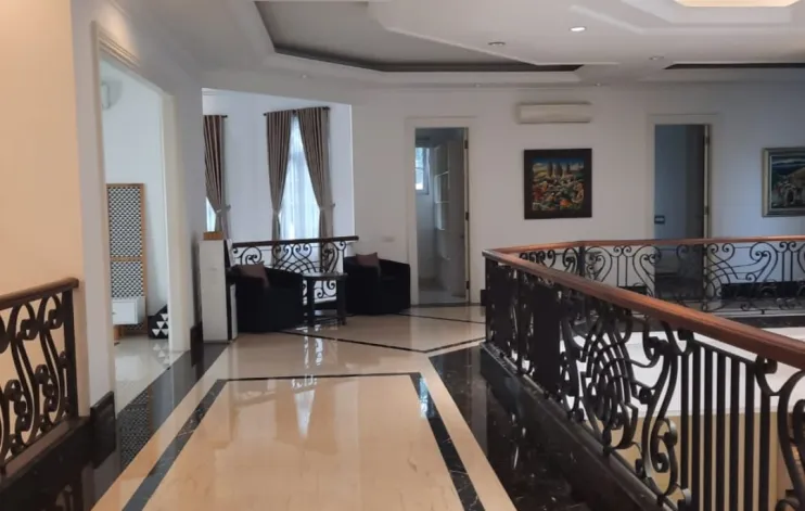 Luxurious House At Kuningan South Jakarta 10