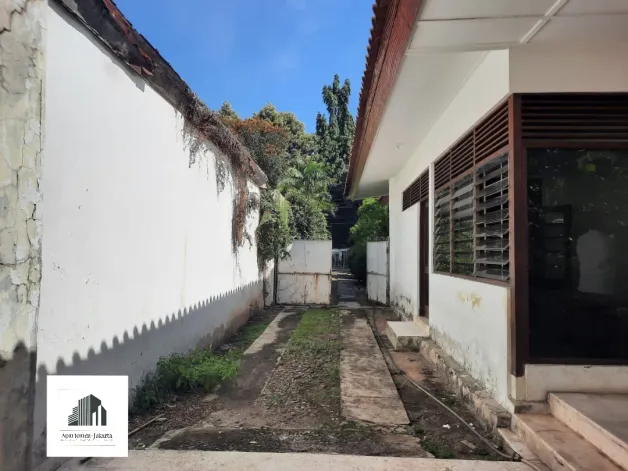 Rumah Dijual Beautiful And Sturdy Vintage House At Menteng 12 watermark_1708932371756