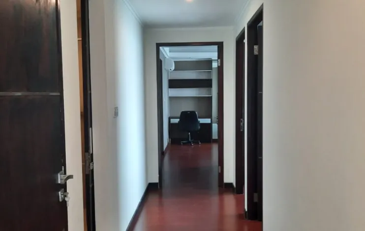 3 BR Pet Friendly Apartment At South Jakarta 7