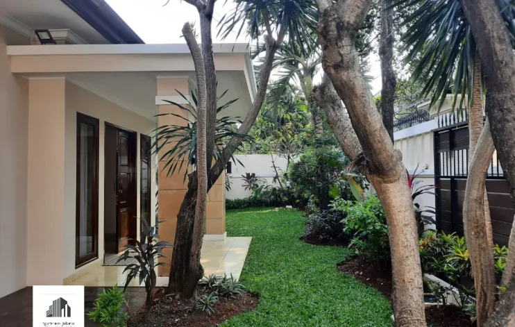 Rumah Cantik Terawat Di Kemang Jakarta Selatan 3