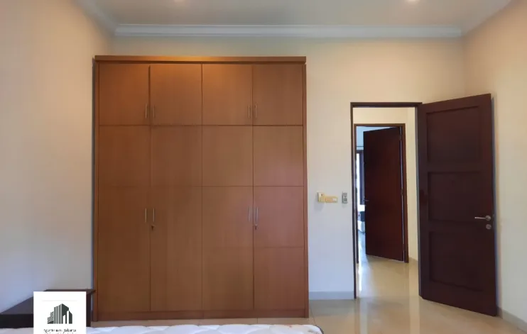 Rumah Cantik Terawat Di Kemang Jakarta Selatan 15