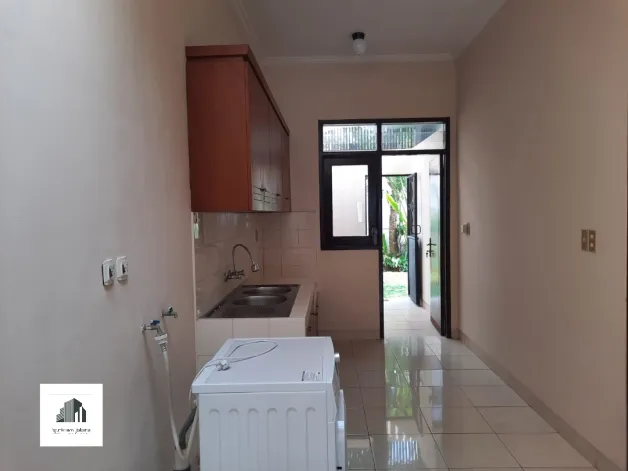 Rumah Disewa Beautiful Well Maintained House At kemang South Jakarta 19 watermark_1714813515708