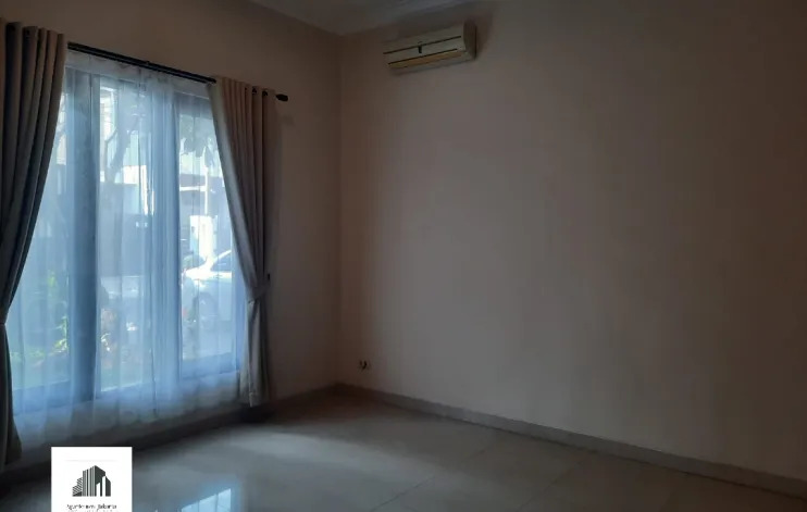 Beautiful Well Maintained House At kemang South Jakarta 5