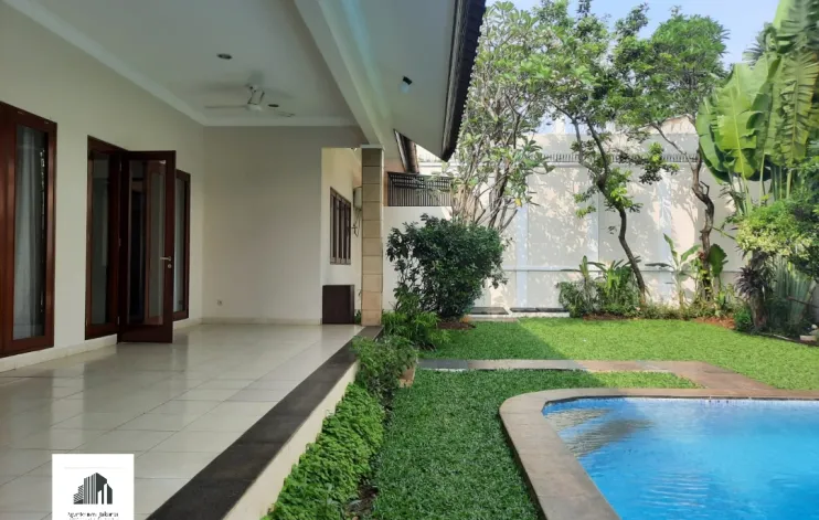 Beautiful Well Maintained House At kemang South Jakarta 26