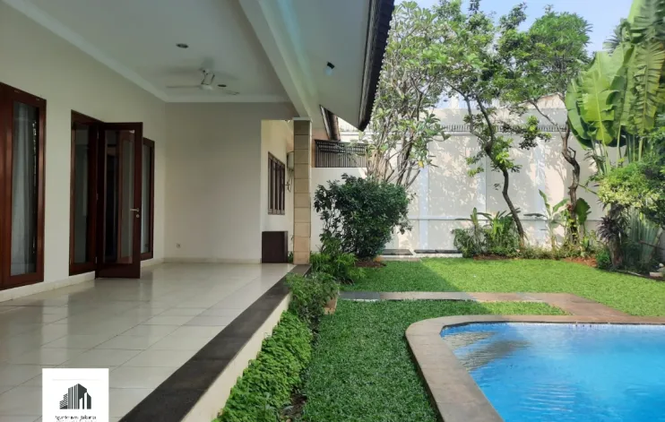 Rumah Cantik Terawat Di Kemang Jakarta Selatan 26