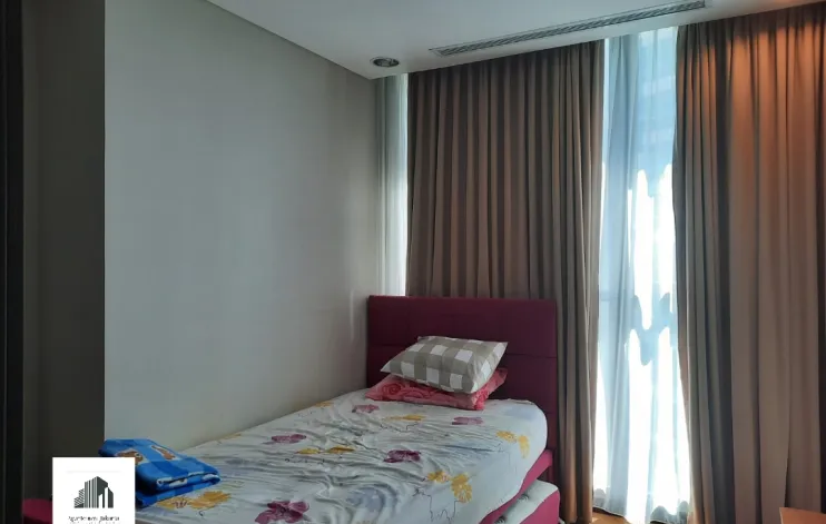 3 BR Besar Bloomington Kemang Village 12