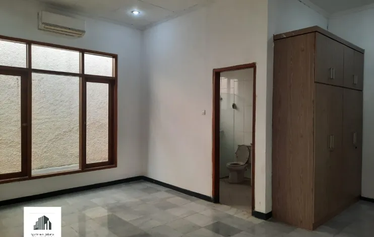 Rumah 4 Kamar Di Pejaten Jakarta Selatan 5