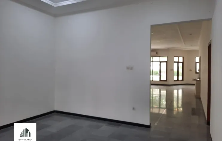 Rumah 4 Kamar Di Pejaten Jakarta Selatan 1