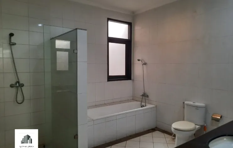 Rumah 4 Kamar Di Pejaten Jakarta Selatan 12