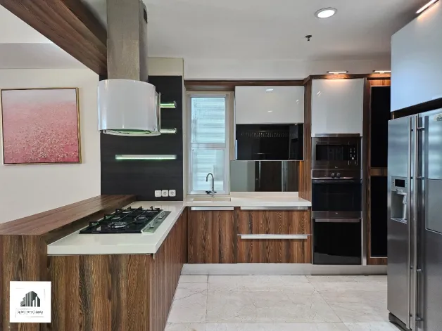 Apartemen Disewa 4 BR Private lift Apartemen Kemang Village 2 watermark_1724841606144