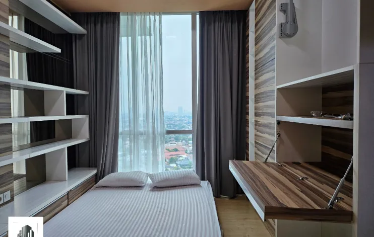 4 BR Private lift Apartemen Kemang Village 12