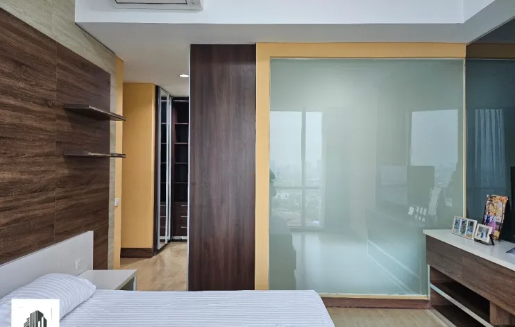 4 BR Private lift Apartemen Kemang Village 9