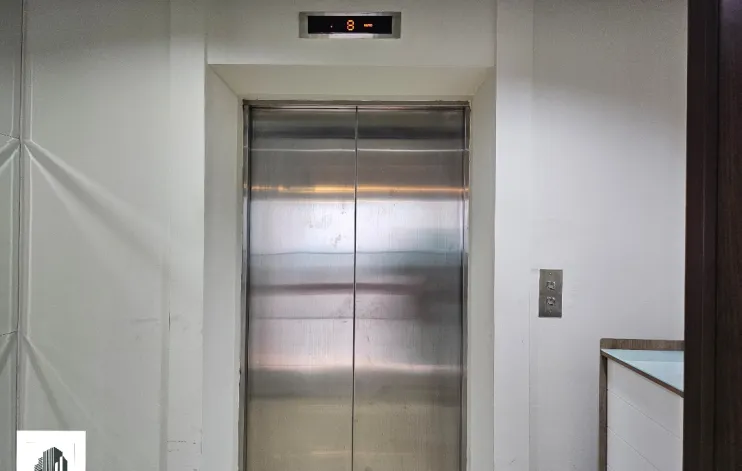 4 BR Private lift Apartemen Kemang Village 17
