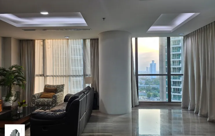 3 BR Bloomington Apartemen Kemang Village 3