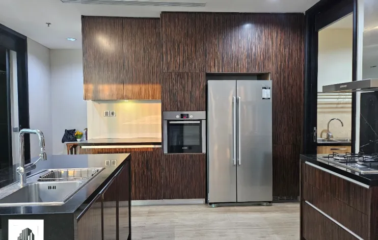 3 BR Bloomington Apartemen Kemang Village 11