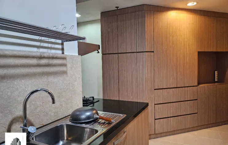 3 BR Bloomington Apartemen Kemang Village 12