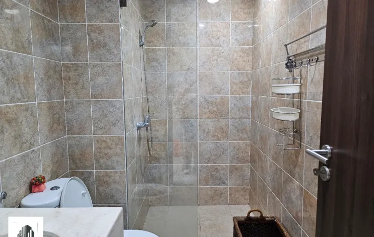 2 BR Empire Apartemen Kemang Village 10