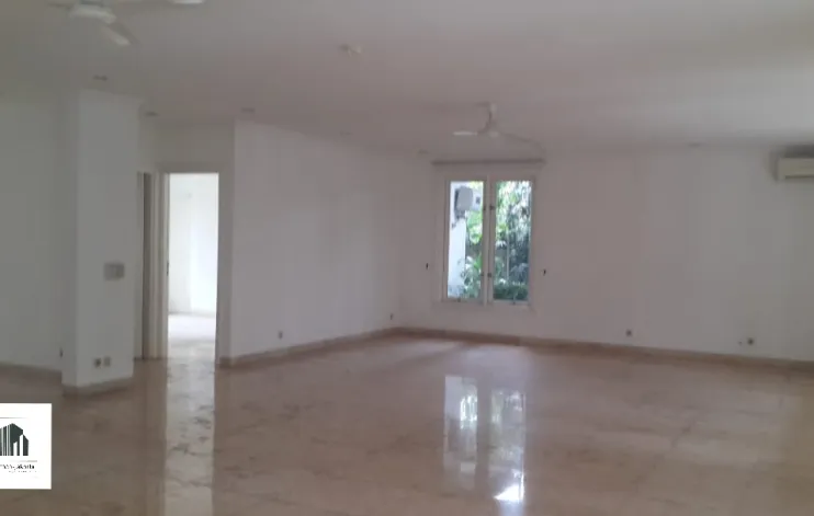 For Sale House With a Large Plot Of Land In South Jakarta 5