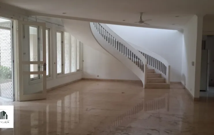 For Sale House With a Large Plot Of Land In South Jakarta 6