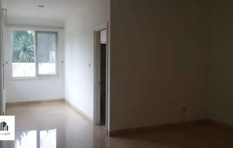 For Sale House With a Large Plot Of Land In South Jakarta 26