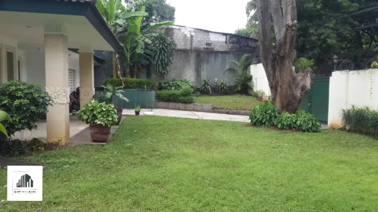 Rumah Dijual For Sale House With a Large Plot Of Land In South Jakarta 1 watermark_1733313039082