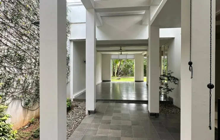 Rumah Asri Di Jakarta Selatan 3