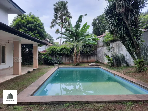 Rumah Dijual For Sale House With a Large Plot Of Land In South Jakarta 12 watermark_1733401945949