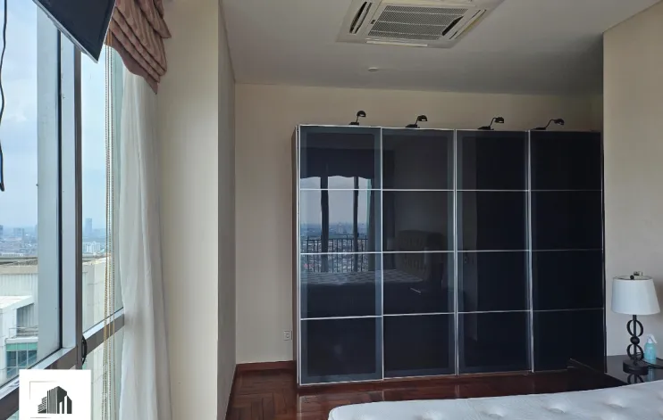 Penthouse 4 BR Modern Interior Kemang Village 19