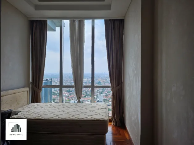 Apartemen Disewa Penthouse 4 BR Modern Interior Kemang Village 27 watermark_1736524232775