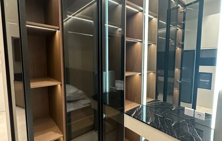Minimalist Modern Studio Promenade 57 2