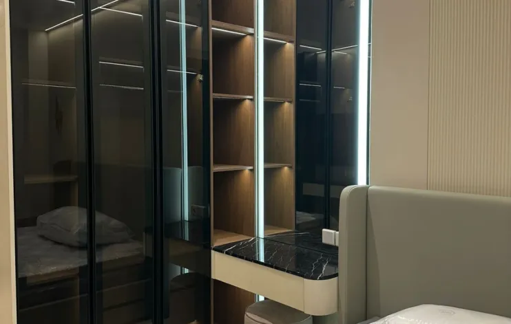 Minimalist Modern Studio Promenade 57 6
