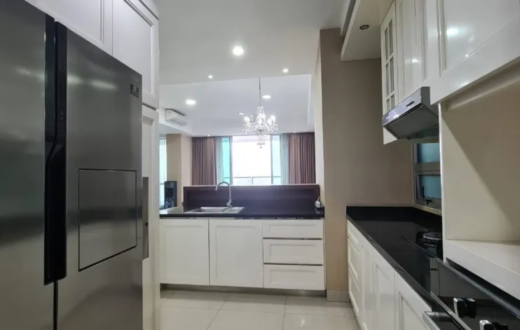 HOT SALE The Tiffany Kemang Village 3 BR 5