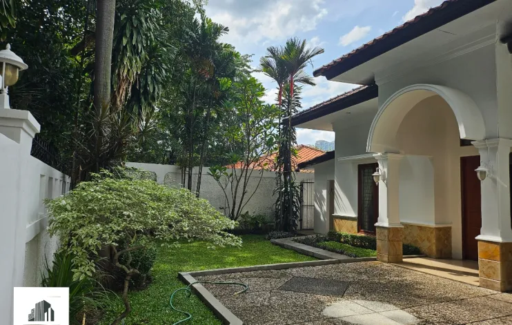 House For Residence Or Office At Kemang Dalam 25