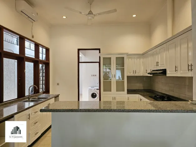 Rumah Disewa House For Residence Or Office At Kemang Dalam 15 watermark_1739347949734