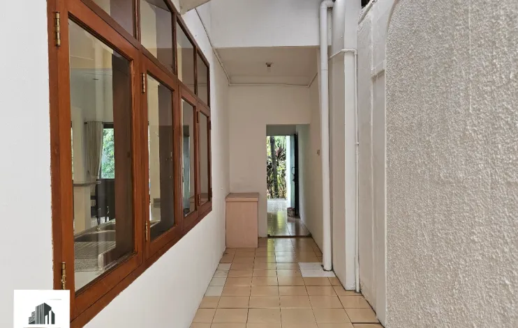House For Residence Or Office At Kemang Dalam 20
