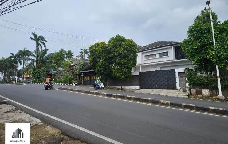 4 Bedrooms Luxury House At Pondok Pinang South Jakarta 3