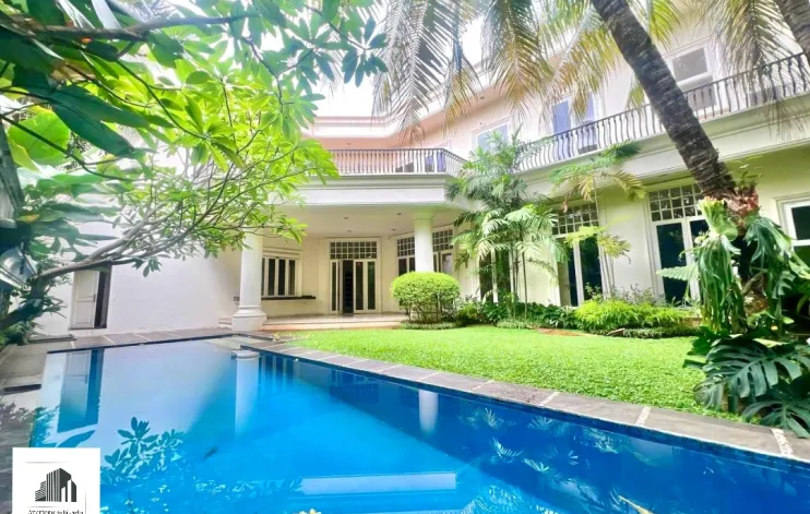Rumah Mewah Klasik Modern 6 Kamar Di Area Kemang 11