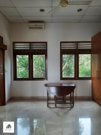 Rumah Disewa 4 BR Furnished House In Kemang South Jakarta 11 watermark_1745475211803